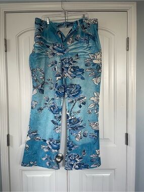 Polyester Size 14-16 Blue Floral Wide-Leg Women’s Pants